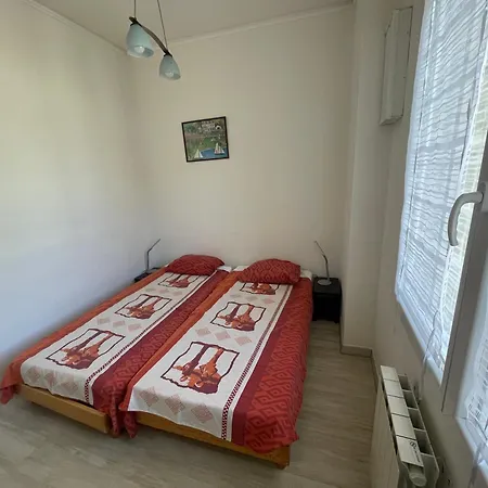 Apartment Le Peyron Lumineux Et Air Conditionne Saint-Raphael (Var)